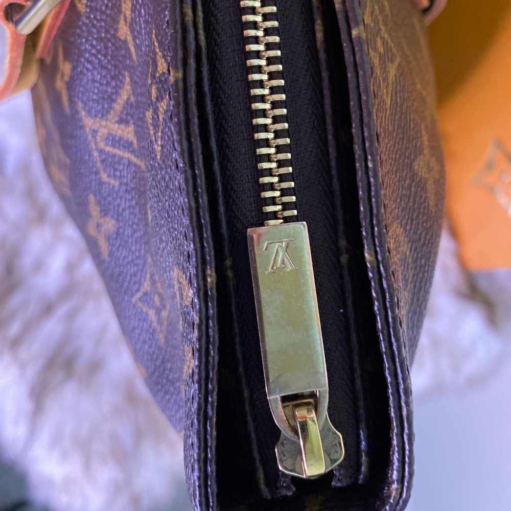 LOUIS VUITTON MONOGRAM CABAS MEZZO - Picture 12 of 15